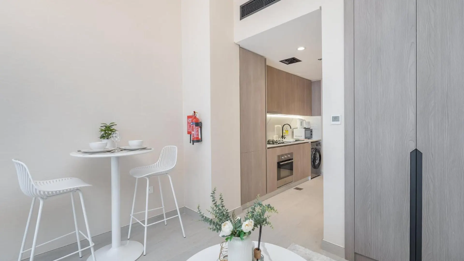 Heart Captivating Studio In Laya Heights Dubai Apartment