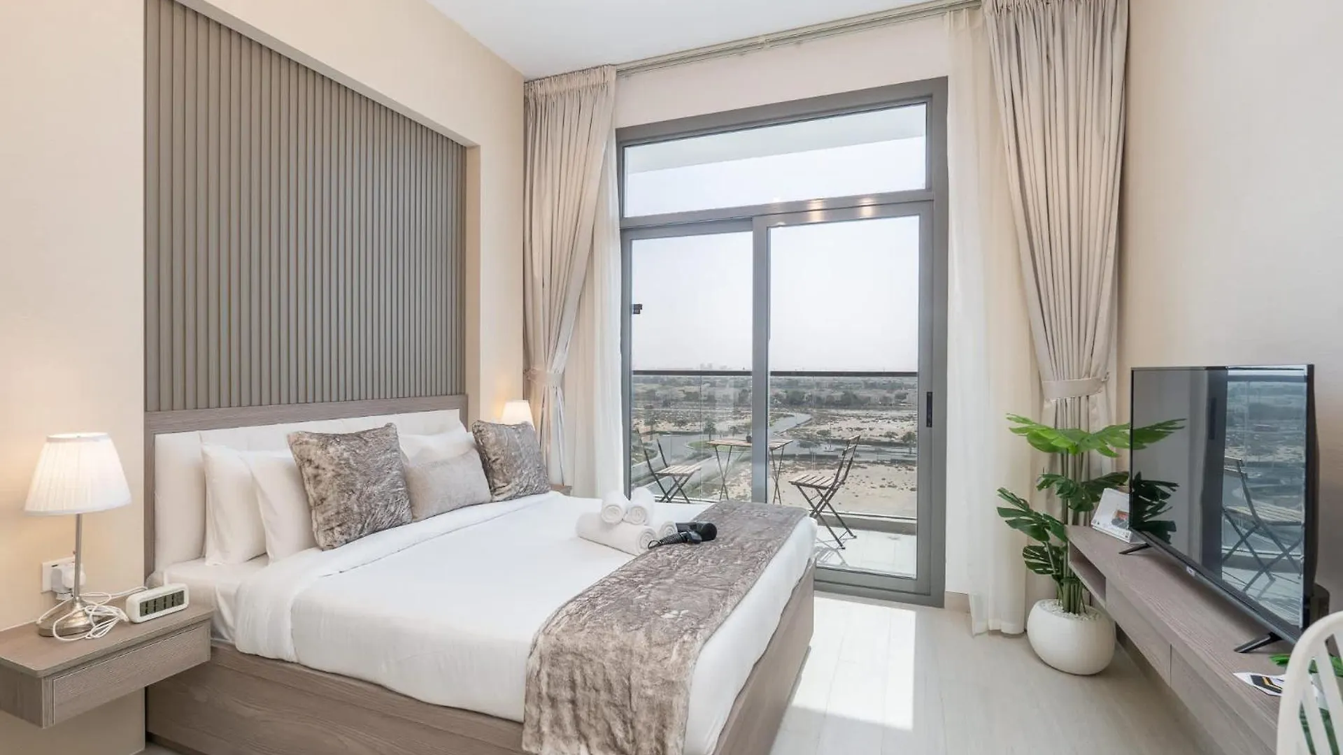 Apartment Heart Captivating Studio In Laya Heights Dubai
