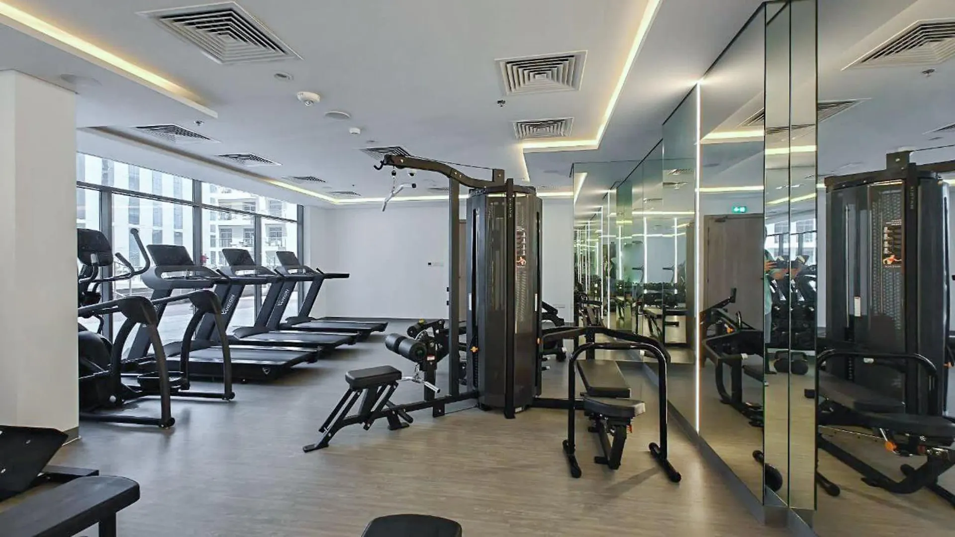 Heart Captivating Studio In Laya Heights Dubai Apartment